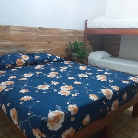 Residencial Santiago Habitaciones Hotel Bed & Break Fast Posadas Exterior photo