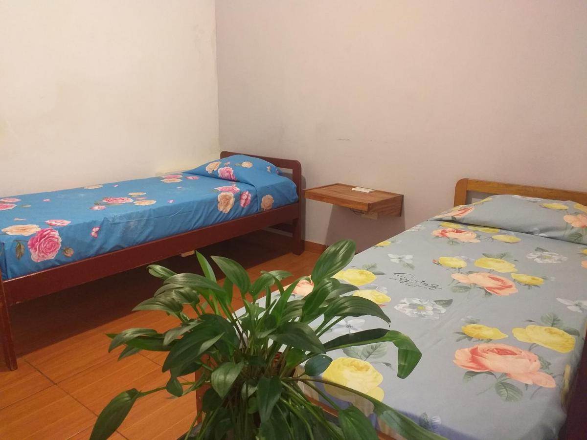 Residencial Santiago Habitaciones Hotel Bed & Break Fast Posadas Exterior photo