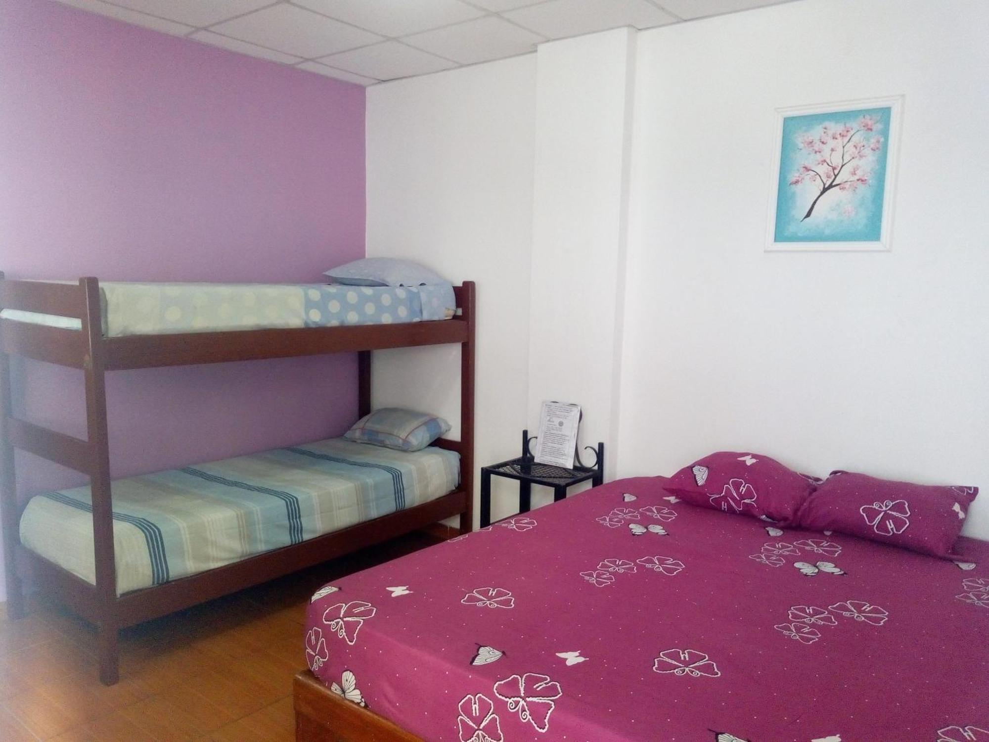 Residencial Santiago Habitaciones Hotel Bed & Break Fast Posadas Exterior photo